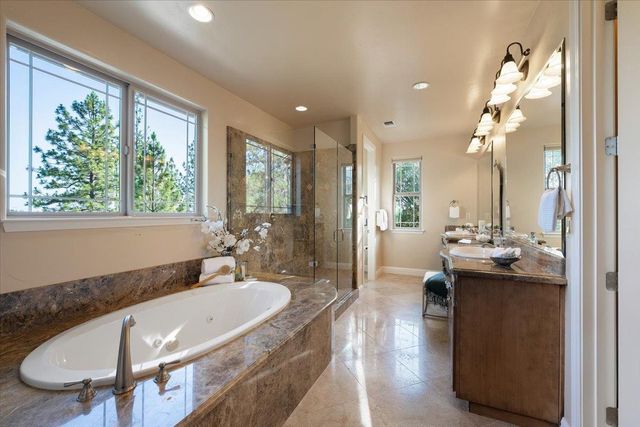 16315 Winchester Club Dr, Meadow Vista, CA 95722