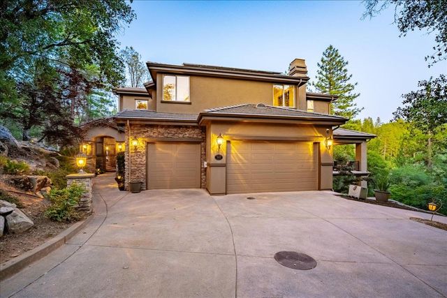 16315 Winchester Club Dr, Meadow Vista, CA 95722