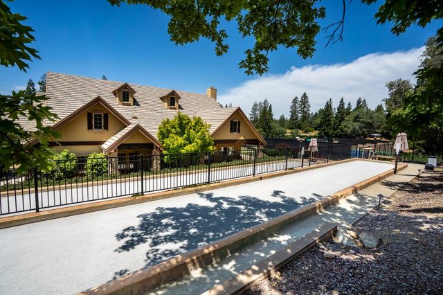 16315 Winchester Club Dr, Meadow Vista, CA 95722