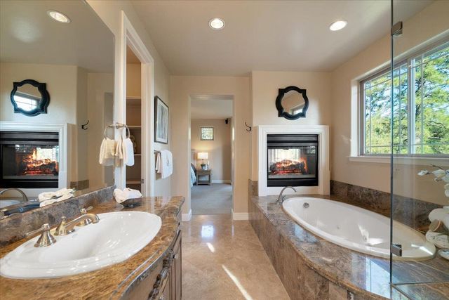 16315 Winchester Club Dr, Meadow Vista, CA 95722