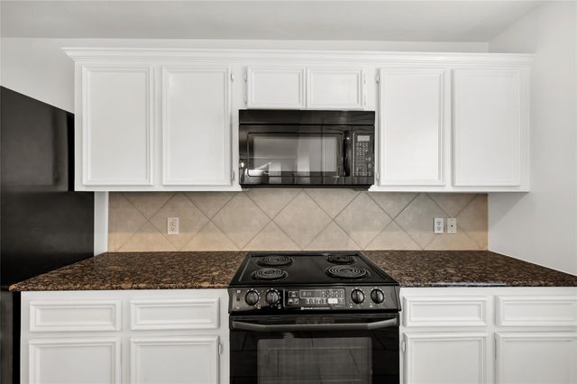 1719 Redwing Bluff Drive, Houston, TX 77009