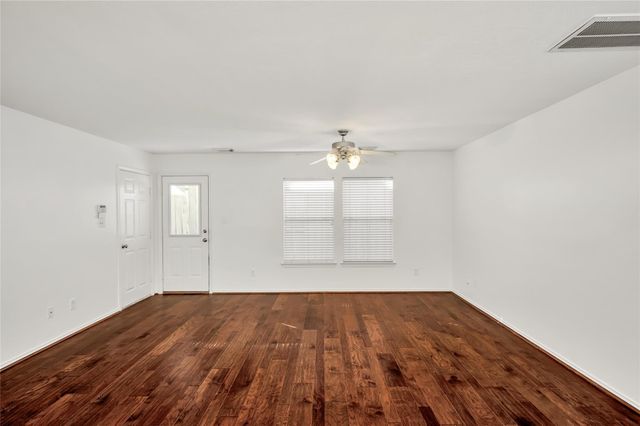 1719 Redwing Bluff Drive, Houston, TX 77009