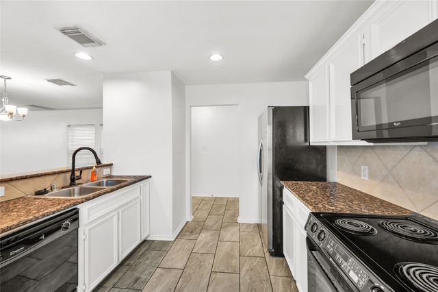 1719 Redwing Bluff Drive, Houston, TX 77009