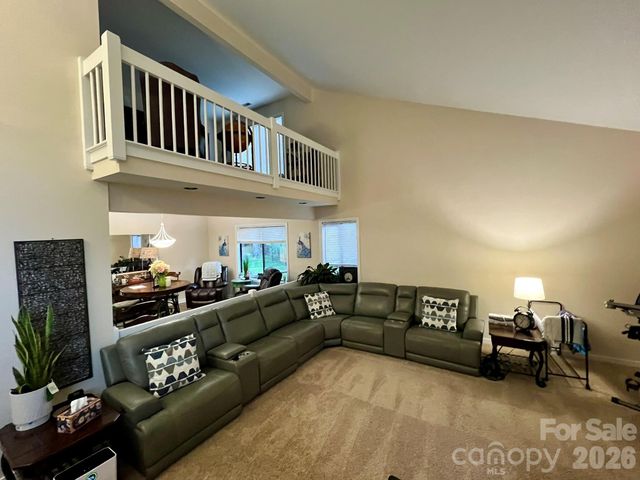 200 Foxlair Court, Matthews, NC 28105
