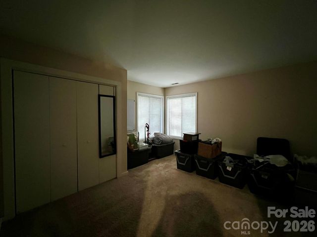 200 Foxlair Court, Matthews, NC 28105