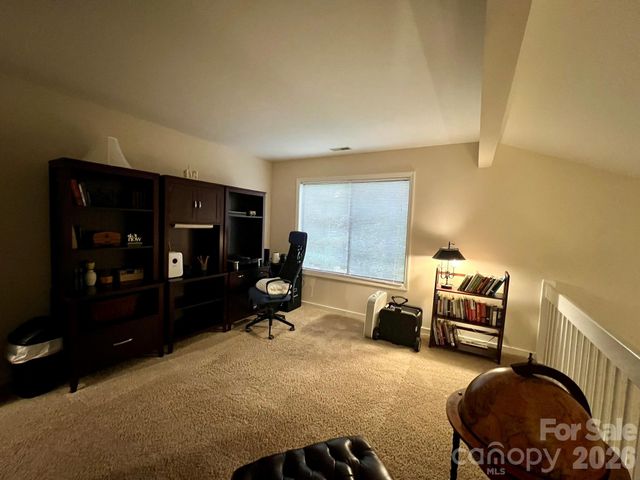 200 Foxlair Court, Matthews, NC 28105
