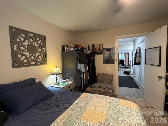 200 Foxlair Court, Matthews, NC 28105