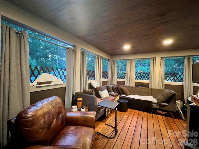 200 Foxlair Court, Matthews, NC 28105