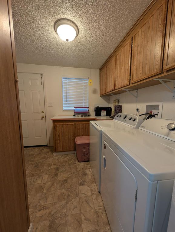 Image 10 of property listing at 1218 E Cleveland Avenue # 167, Madera, CA 93638