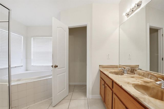 1012 CRISTELLE JEAN DRIVE, Ruskin, FL 33570