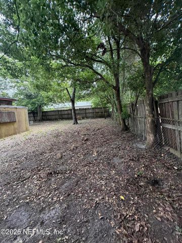 7816 JAGUAR Drive, Jacksonville, FL 32244
