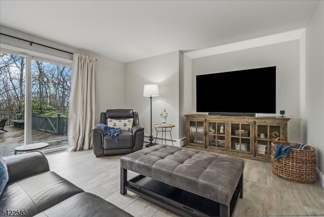 97 Skyline Dr, Sparta Twp., NJ 07871