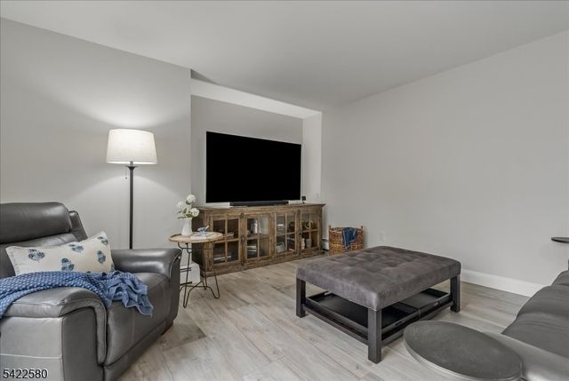 97 Skyline Dr, Sparta Twp., NJ 07871