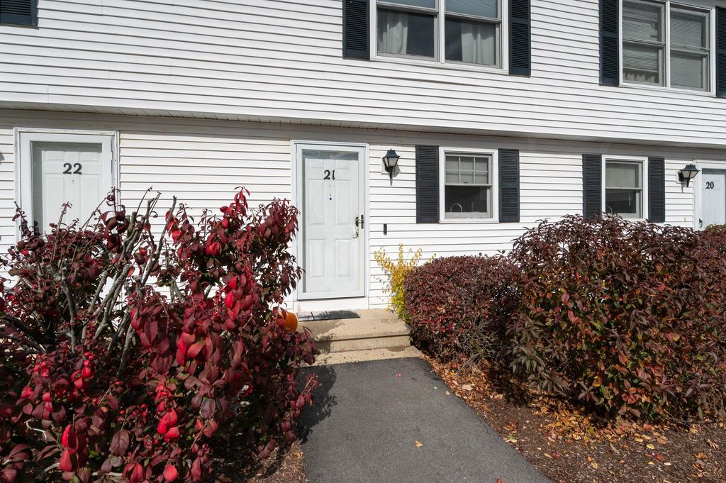50 Edward J Roy Dr Unit 21, Manchester, NH 03104