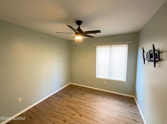 7876 S Baja Stone Avenue, Tucson, AZ 85756