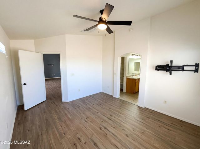 7876 S Baja Stone Avenue, Tucson, AZ 85756