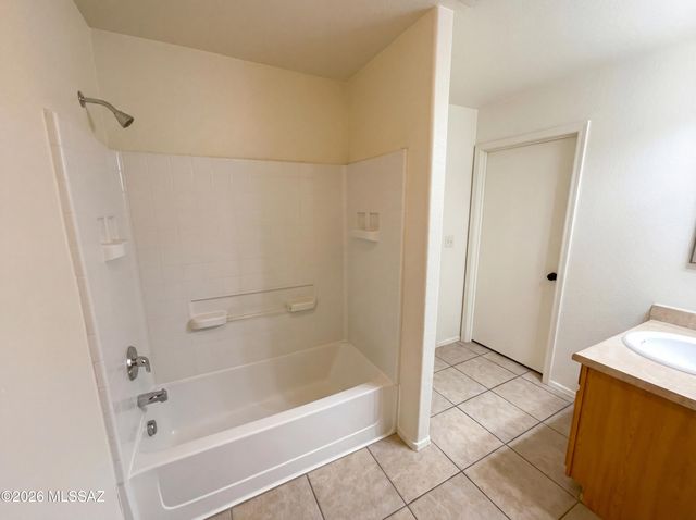 7876 S Baja Stone Avenue, Tucson, AZ 85756