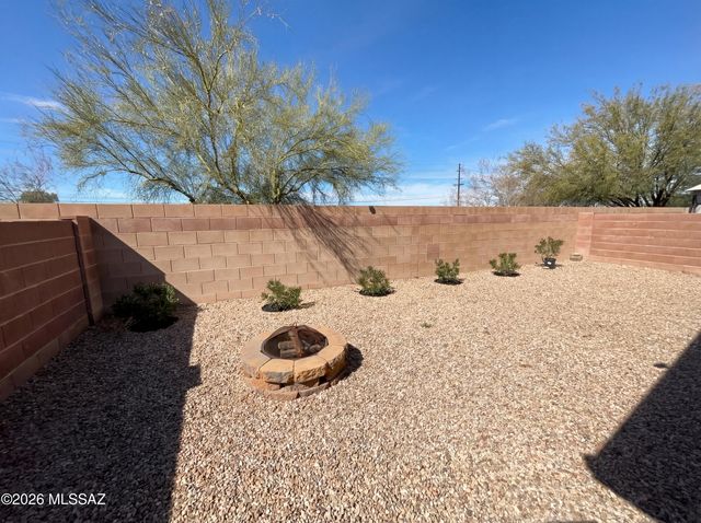 7876 S Baja Stone Avenue, Tucson, AZ 85756