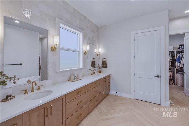 7664 W Diamond Lake Dr., Boise, ID 83714