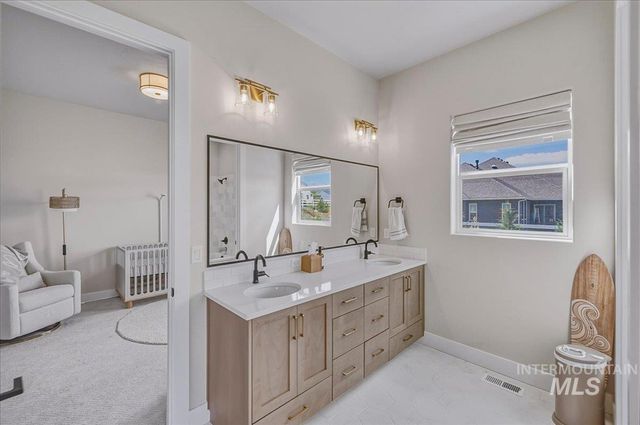 7664 W Diamond Lake Dr., Boise, ID 83714