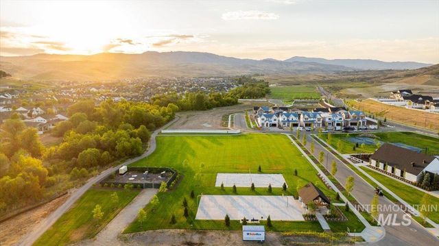 7664 W Diamond Lake Dr., Boise, ID 83714