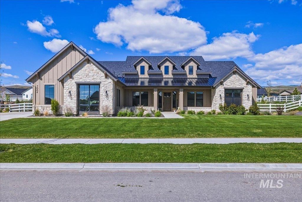 7664 W Diamond Lake Dr., Boise, ID 83714