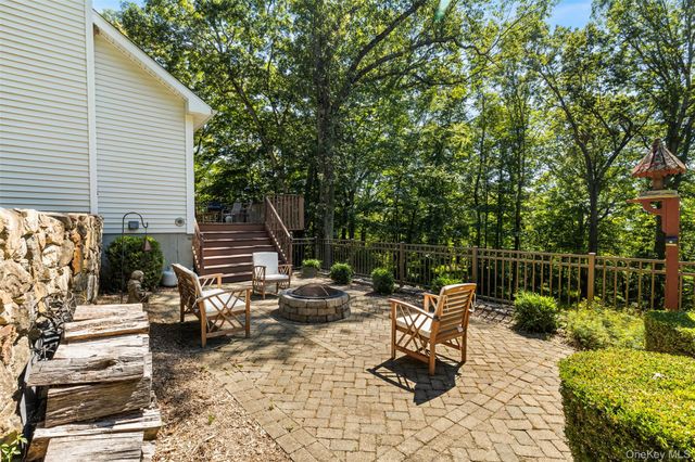 17 Ruby Lane, Carmel, NY 10512