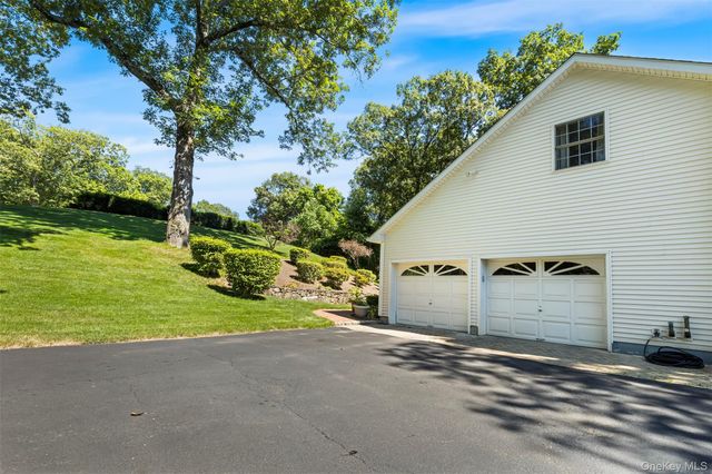 17 Ruby Lane, Carmel, NY 10512