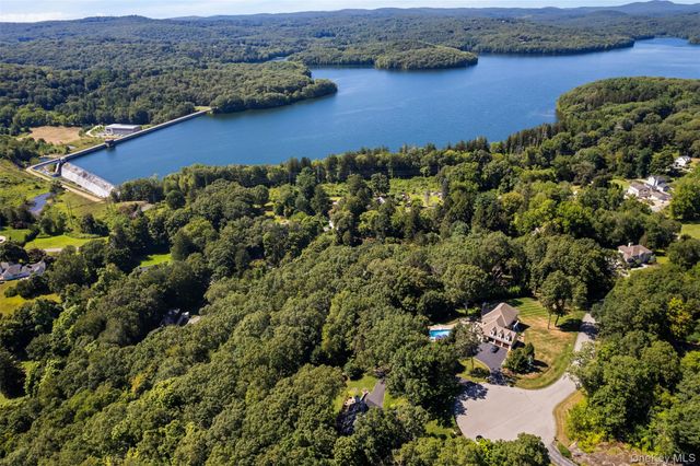 17 Ruby Lane, Carmel, NY 10512