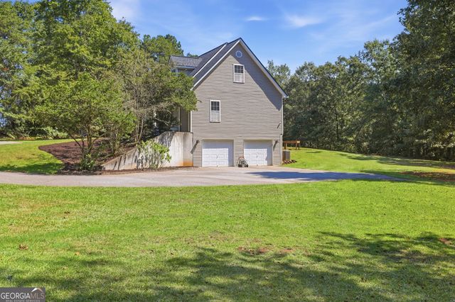 2952 Rock Creek Road, Toccoa, GA 30577
