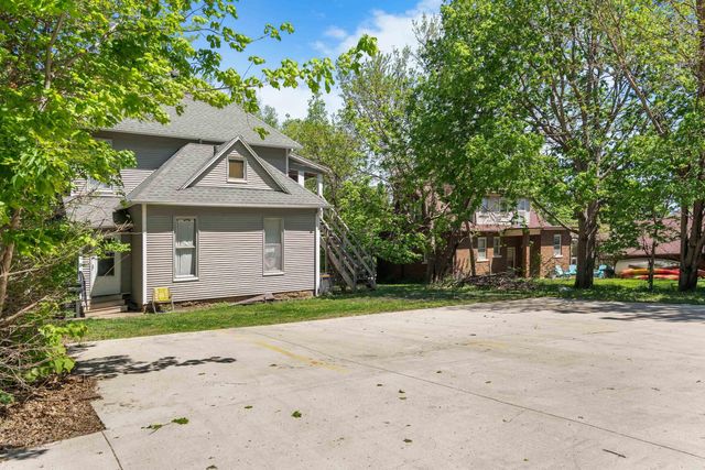 526 W 8th Street, Cedar Falls, IA 50613
