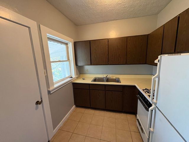 526 W 8th Street, Cedar Falls, IA 50613