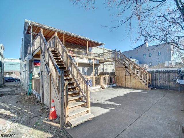 32 W 19Th St, Bayonne City, NJ 07002