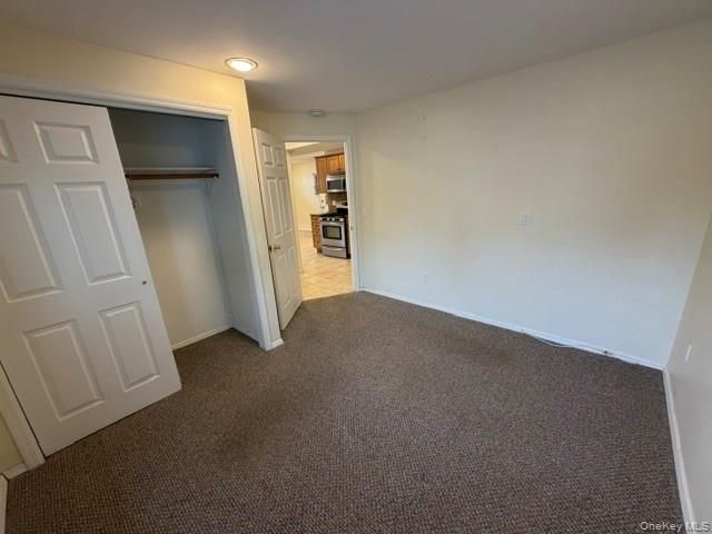 809 N Alleghany Avenue, Lindenhurst, NY 11757