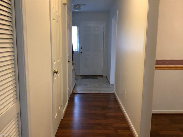 301 Civil Ct Unit E, Newport News, VA 23608