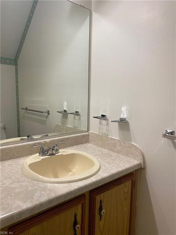 301 Civil Ct Unit E, Newport News, VA 23608