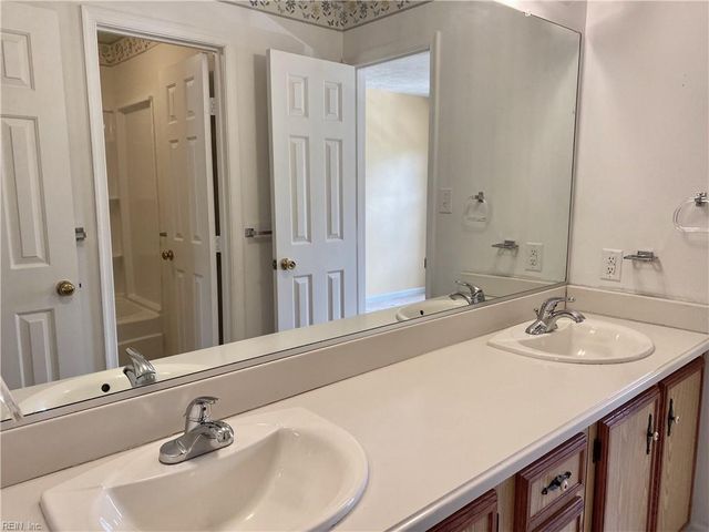 301 Civil Ct Unit E, Newport News, VA 23608