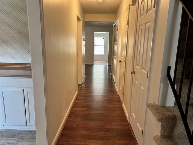 301 Civil Ct Unit E, Newport News, VA 23608