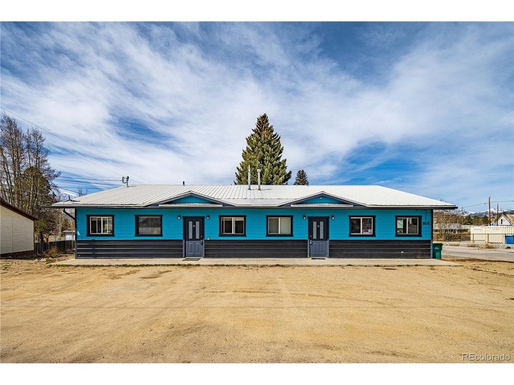 601 Chestnut St, Leadville, CO 80461