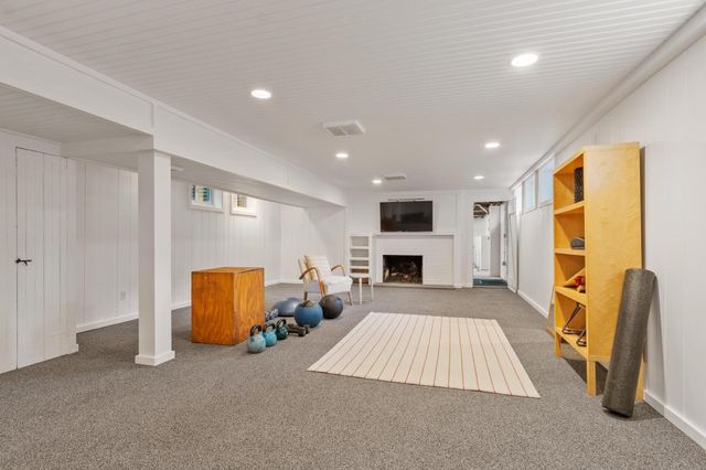 240 Concord Rd, Lincoln, MA 01773