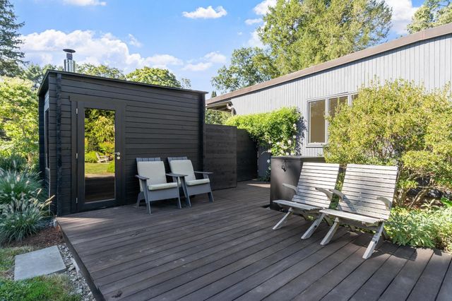 240 Concord Rd, Lincoln, MA 01773