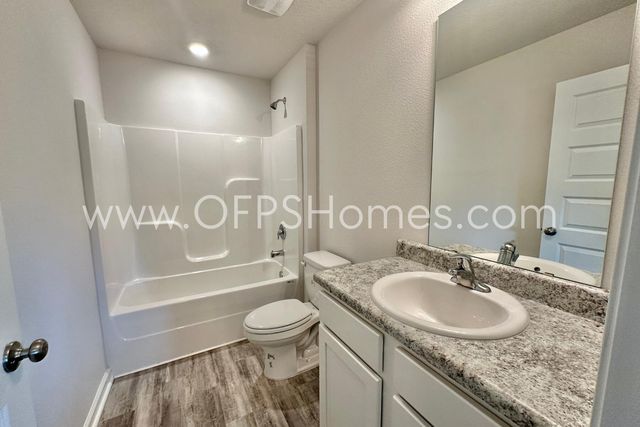 3125 Van Day Way, Crestview, FL 32539