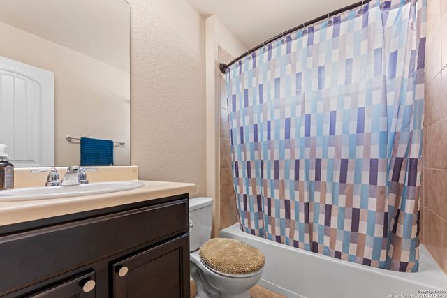 713 Brown Thrasher, San Antonio, TX 78253