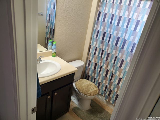 713 Brown Thrasher, San Antonio, TX 78253