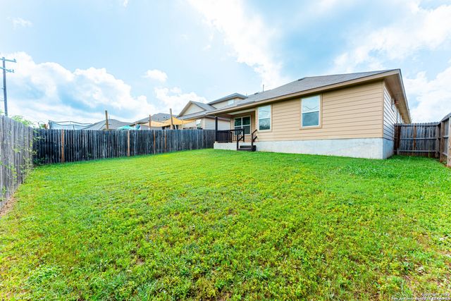 713 Brown Thrasher, San Antonio, TX 78253