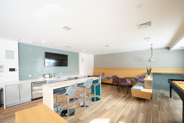 180 Telford St 605, Boston, MA 02135