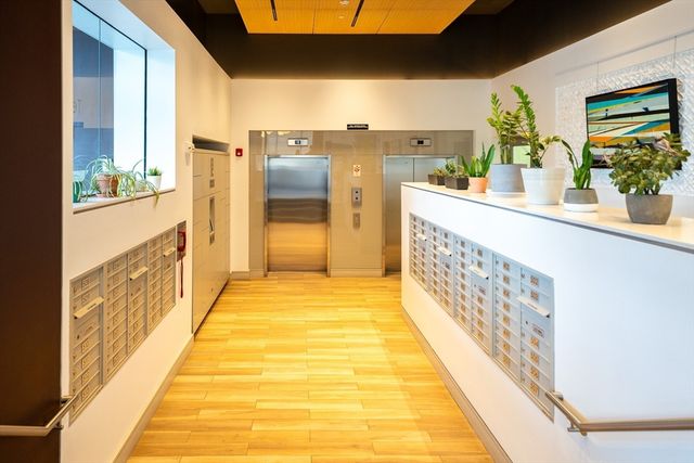 180 Telford St 605, Boston, MA 02135