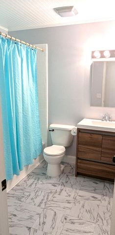 12 W Casa Loma Drive, Mary Esther, FL 32569