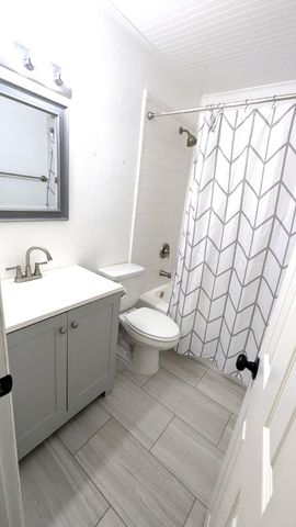 12 W Casa Loma Drive, Mary Esther, FL 32569