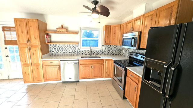 12 W Casa Loma Drive, Mary Esther, FL 32569